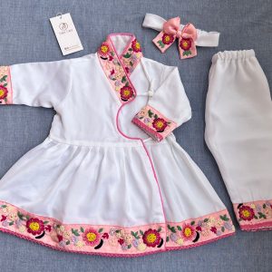 Traditional Daisy Whisper